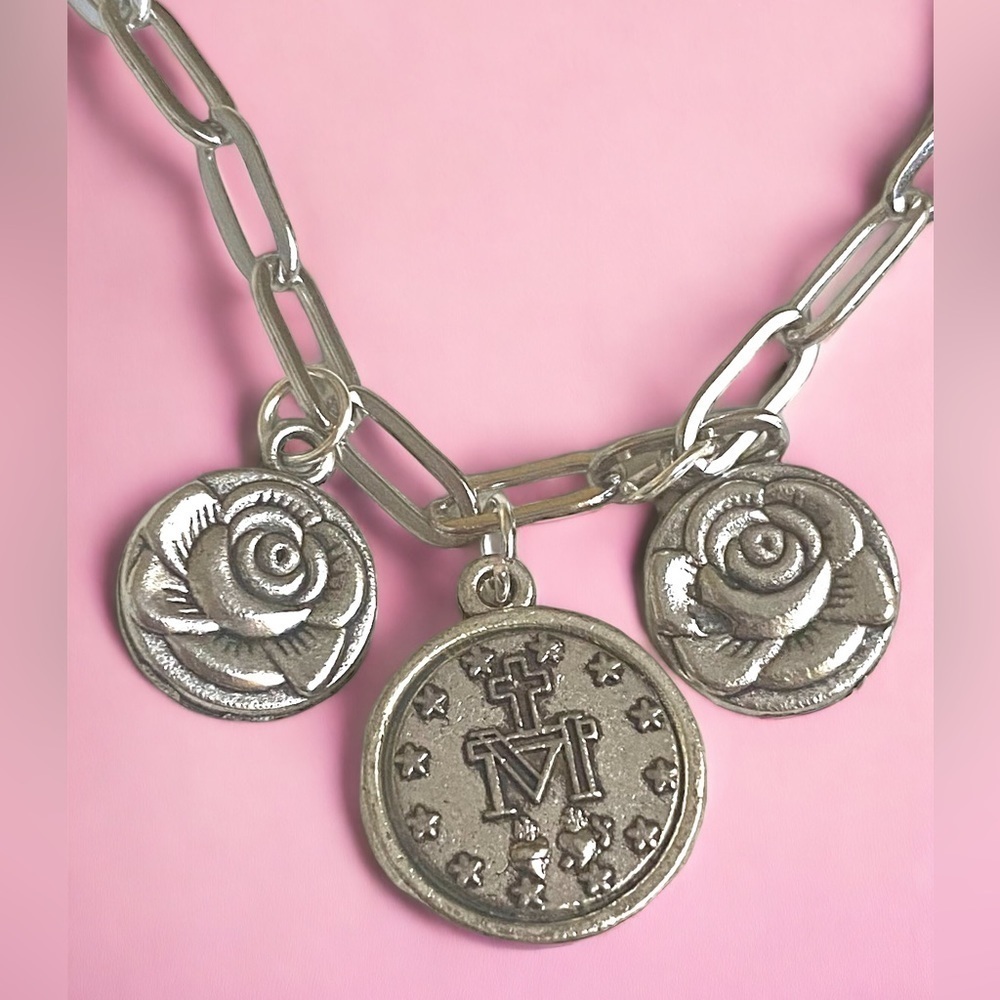 Minimalist Charm Necklace - Picture 4 of 4